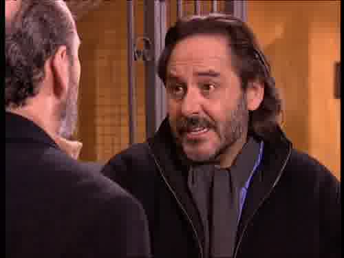 -¿Ah, sí? Pues voy a ir.
-Vas a ver qué mujer.