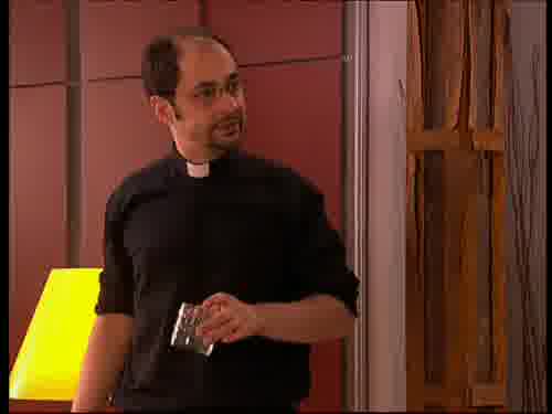-Es muy simpático. Tu hermano.
Creo que si le contaras lo tuyo,