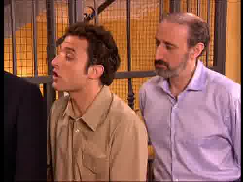 -Entonces la cosa cambia.
-Como son de licor, brindemos.