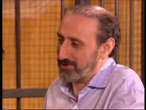 -Coged uno. Si no, da mala suerte.