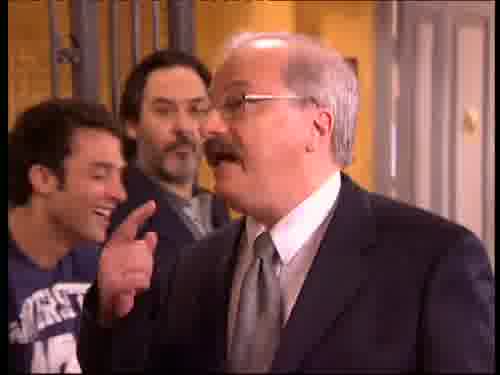 -Vamos al tercero
y las esperamos allí;