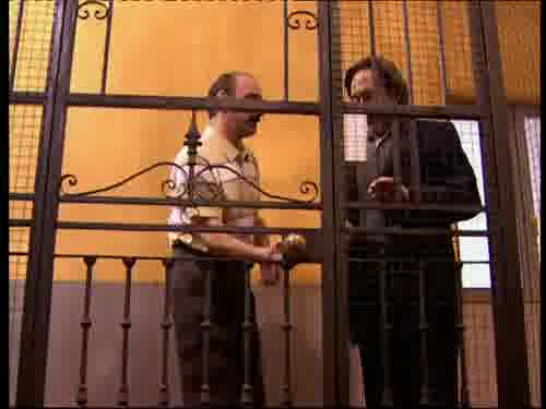 -¡Cuidado!
-Ya, ya...