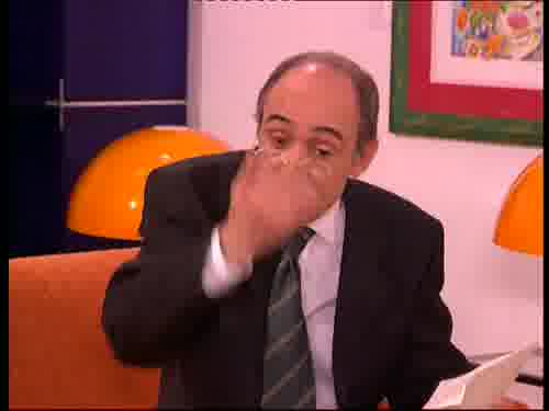 ¿Tiene hijos?
-Sí, uno, pero no se hablan.