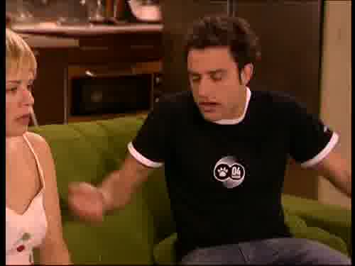 -Anda, cariño, vamos a ver la peli,
así juntos.