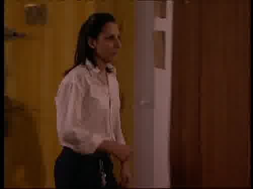 -No es romántico,
no está a mi altura.