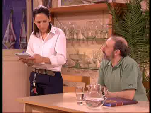 -Estamos consternados
por el atentado estético...