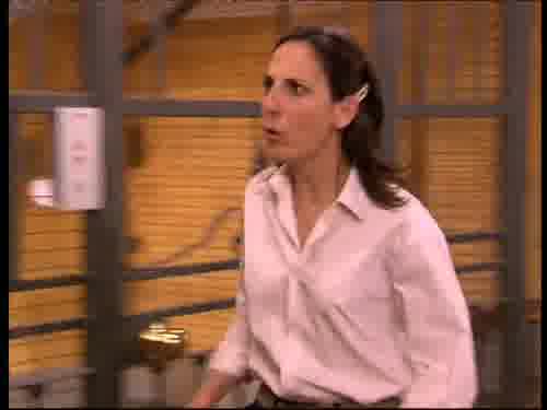 -Un poquito de por favor,
es una charla privada,