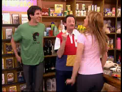 -Usted me vigila la tienda.
Ahora vengo.