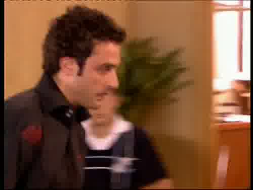 Lucía está sola con tu hijo.
-Qué prisas.