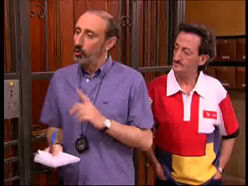 id al tercer piso
a cambiar las bombillas.