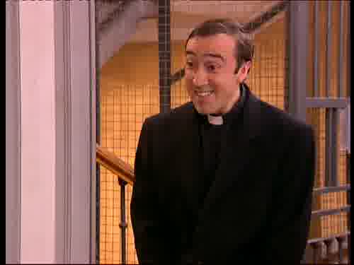 ...mi CD de grandes éxitos.
-Padre Miguel, ¿qué hace aquí?