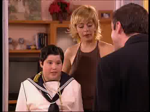 -¡Lucía! Todavía estoy esperando
que confirmes la fecha de la boda.