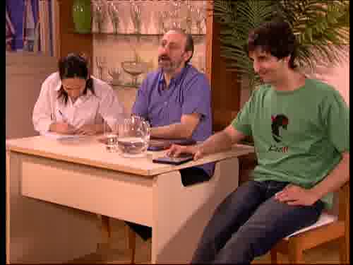 Y ahora explicadme de qué va esto.
-Juan, tú no has visto la serie.