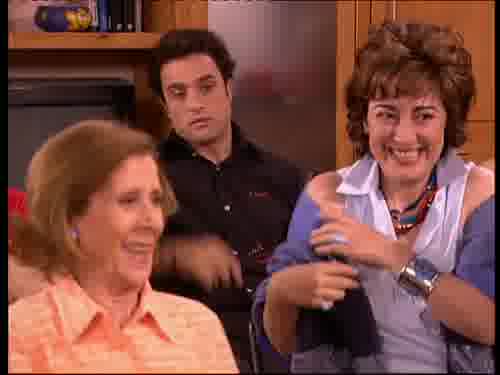 -300 euros.
-Vale, te las pagamos,