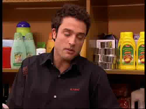 -Pásamela y me caso con Rocío.
-¿Todavía estás con eso?