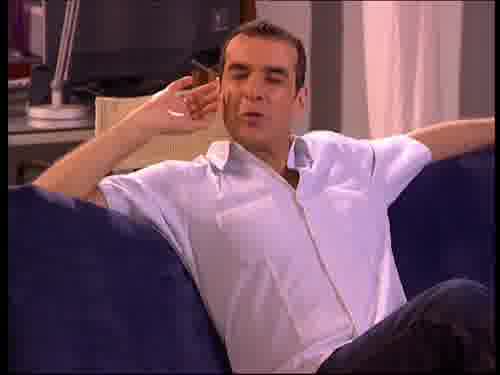 -No puedo, he quedado.
-¿Con quién?