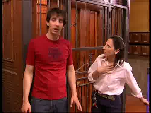-Toda la comunidad... Exagerado.
-¿Qué pasa, Paco?