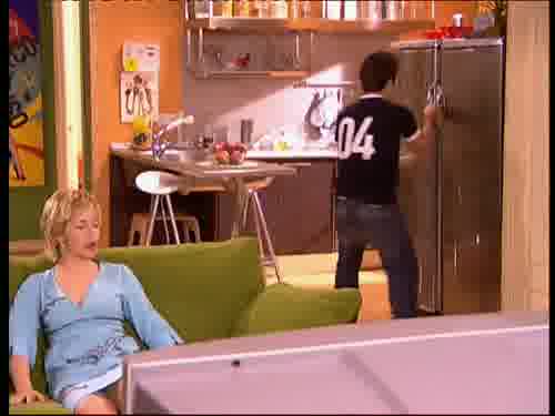Yo me voy al gimnasio.
-¿No te quedas a verlo?
