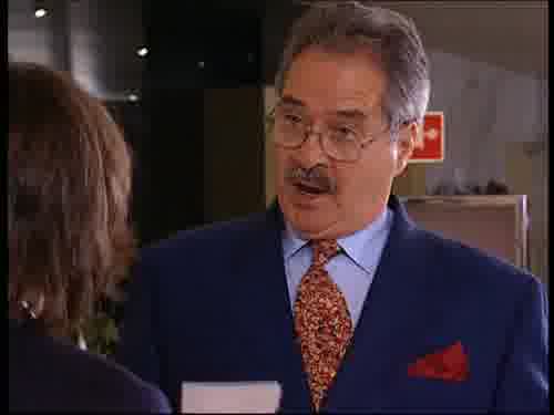 -Pues lávese la boca, le huele.
-Es un maleducado.